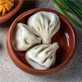 {{photo.Alt || photo.Description || 'Хинкали с сыром вареные'}}